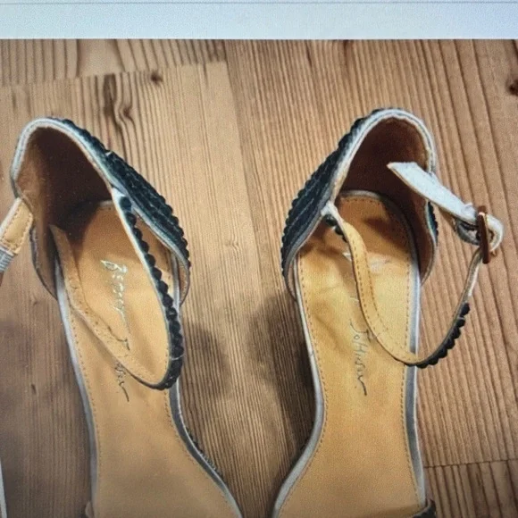Betsy Johnson NWT - Size 7.5 Elegant Debie Bejeweled Strap Wedge - Picture 10 of 14